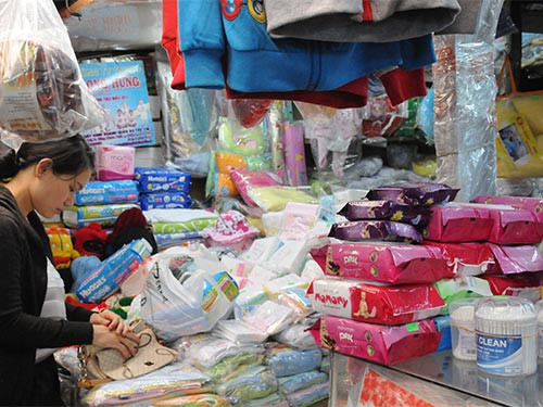 Khăn giấy ướt g&acirc;y độc gan, rối loạn nội tiết của trẻ